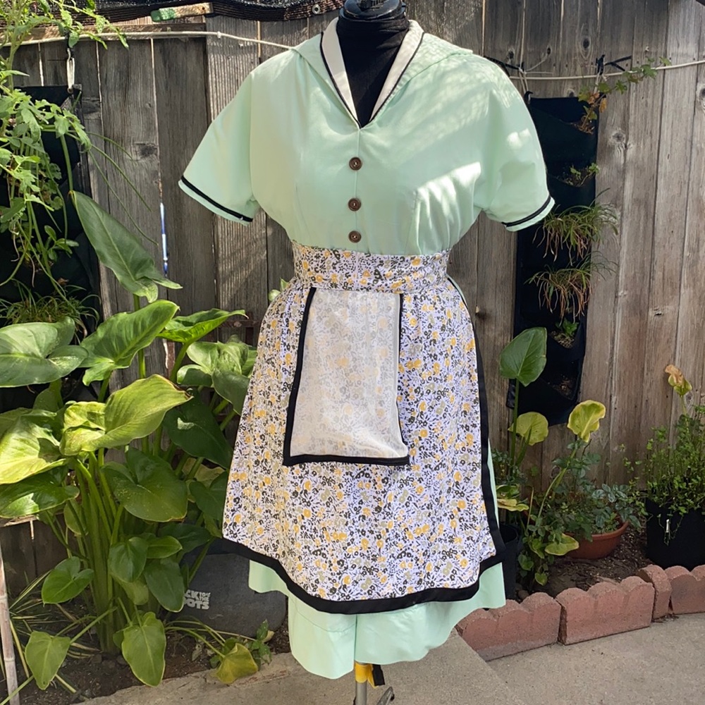 Wandavision 50s inspired costume. Dress & Apron.